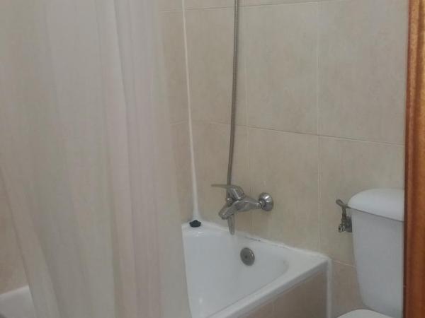 Hostal Lima : photo 5 de la chambre chambre triple