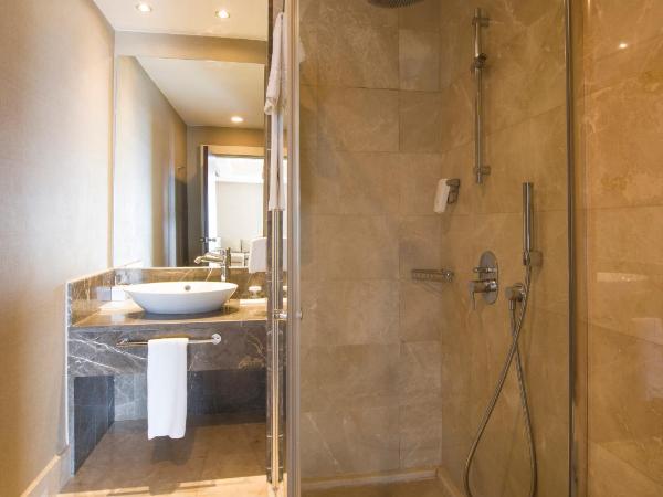 Ramada Plaza Antalya : photo 8 de la chambre suite