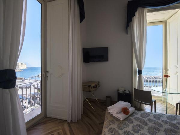 Mareluna Suite de Charme : photo 2 de la chambre chambre double deluxe - vue sur mer