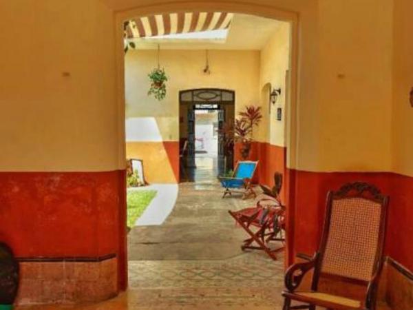 Hostal La Ermita : photo 3 de la chambre lit superposé dans dortoir mixte