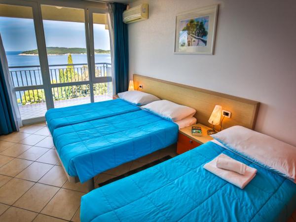 Splendid Resort : photo 3 de la chambre appartement une chambre avec balcon et vue sur mer (5 adultes)
