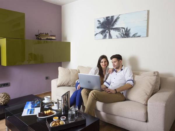 Elite City Resort : photo 4 de la chambre suite junior - vue sur mer