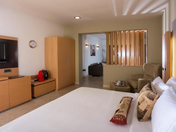 Elite City Resort : photo 10 de la chambre suite exécutive avec piscine privée