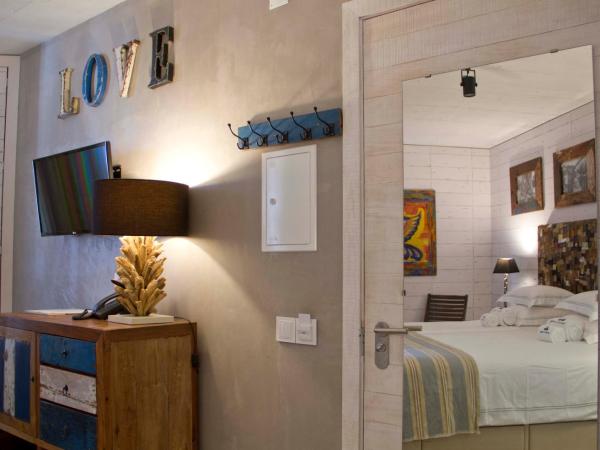 Surfers Lodge Peniche : photo 8 de la chambre chambre double ou lits jumeaux