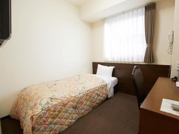 Osaka Academia : photo 3 de la chambre chambre simple avec salle de bains 