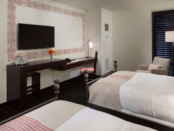 Hotel Valencia Riverwalk : photo 3 de la chambre chambre double – vue sur ville