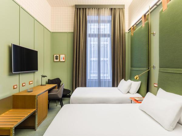 Room Mate Giulia : photo 3 de la chambre chambre double ou lits jumeaux standard