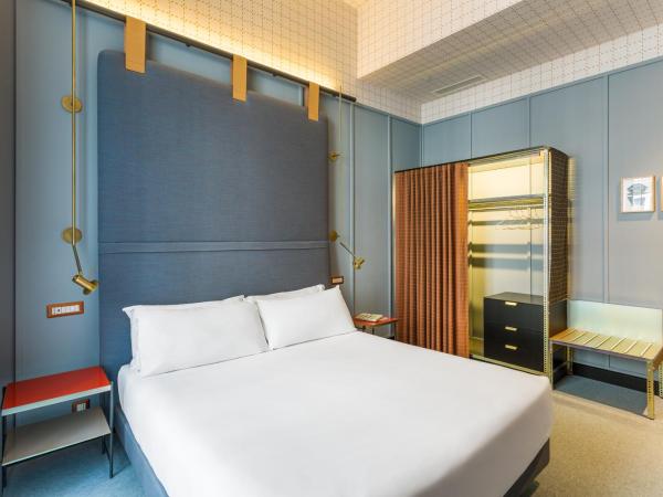 Room Mate Giulia : photo 7 de la chambre chambre double ou lits jumeaux supérieure