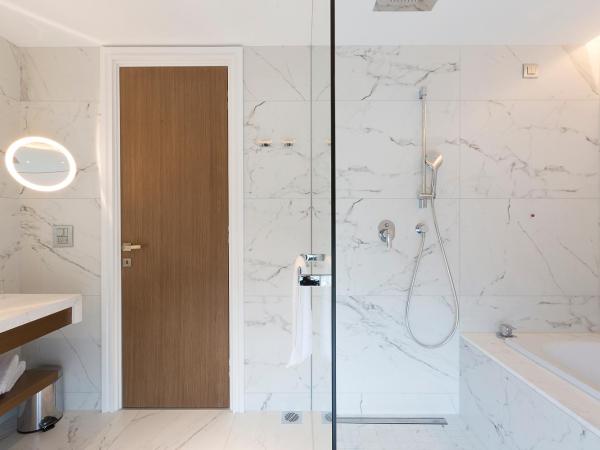 Makedonia Palace : photo 5 de la chambre suite junior - vue sur ville 