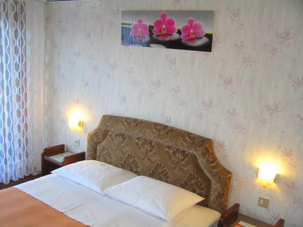 Guest House Lifestyle Holiday : photo 3 de la chambre chambre double avec terrasse