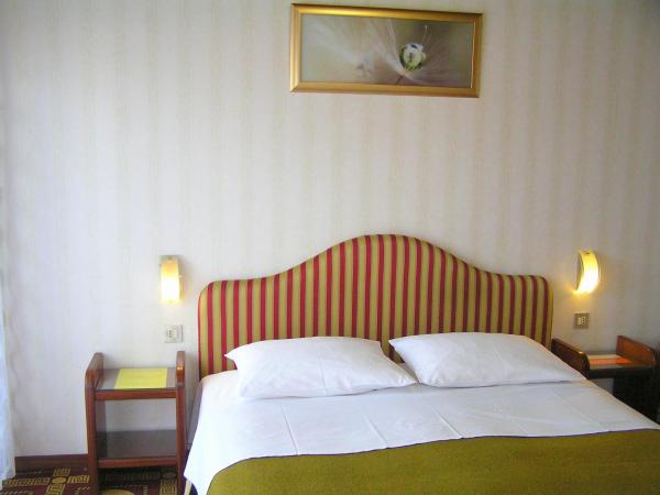 Guest House Lifestyle Holiday : photo 2 de la chambre chambre double avec terrasse