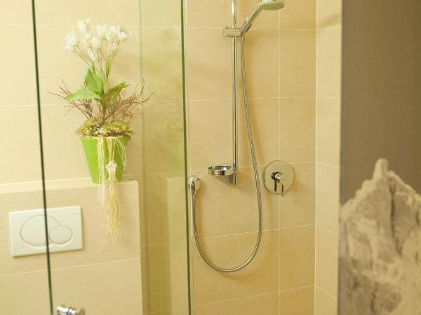 Hotel Garni Entstrasser : photo 5 de la chambre chambre simple avec balcon