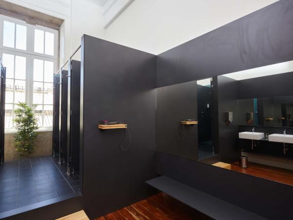 The Passenger Hostel : photo 7 de la chambre chambre double avec salle de bains commune