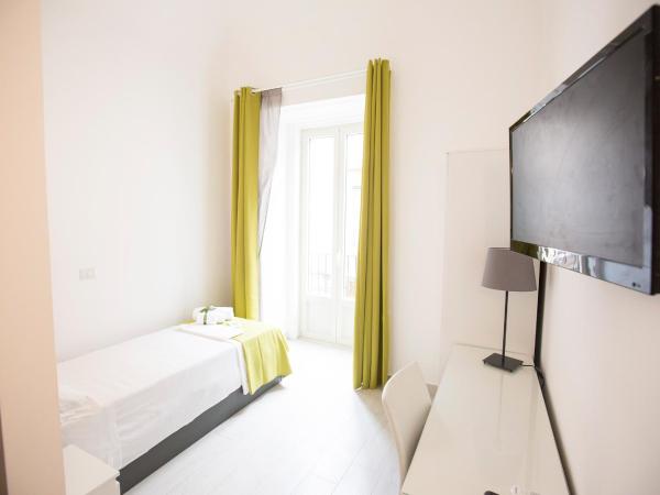 Preluna Central Palace : photo 1 de la chambre chambre simple deluxe avec balcon