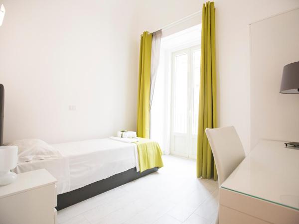 Preluna Central Palace : photo 2 de la chambre chambre simple deluxe avec balcon