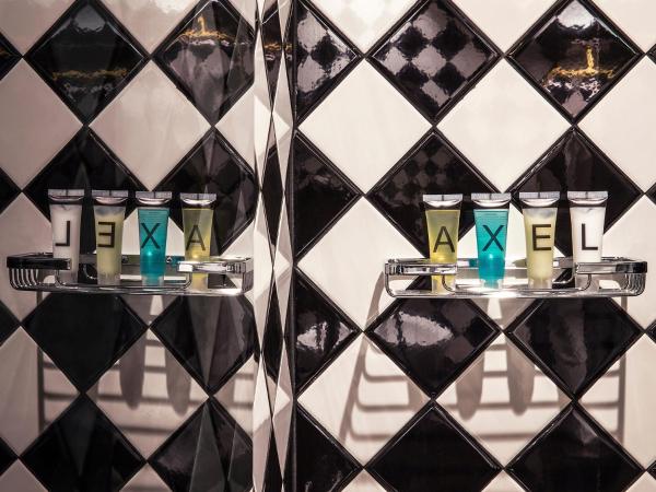 Axel Hotel Madrid - Adults Only : photo 1 de la chambre chambre double ou lits jumeaux
