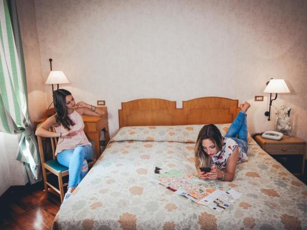 Hotel Fortuna : photo 4 de la chambre chambre double Économique