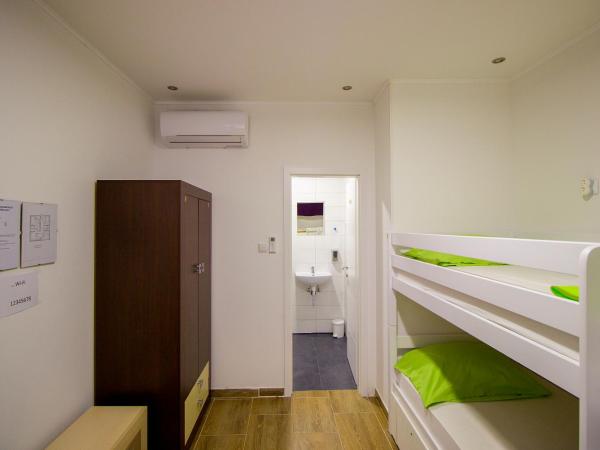 Dioklecijan delux : photo 2 de la chambre lit dans un dortoir de 4 lits