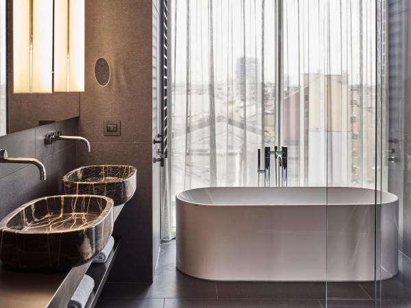 Hotel VIU Milan, a Member of Design Hotels : photo 3 de la chambre suite