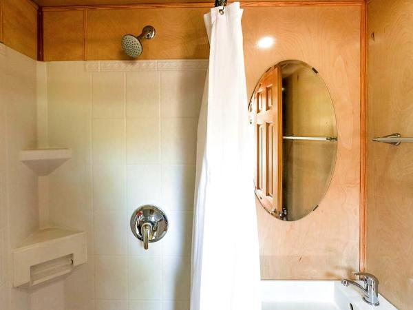 Tiny House : photo 4 de la chambre chambre simple avec salle de bains privative