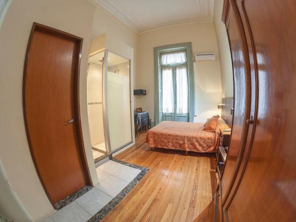 Hotel Reina : photo 6 de la chambre chambre double