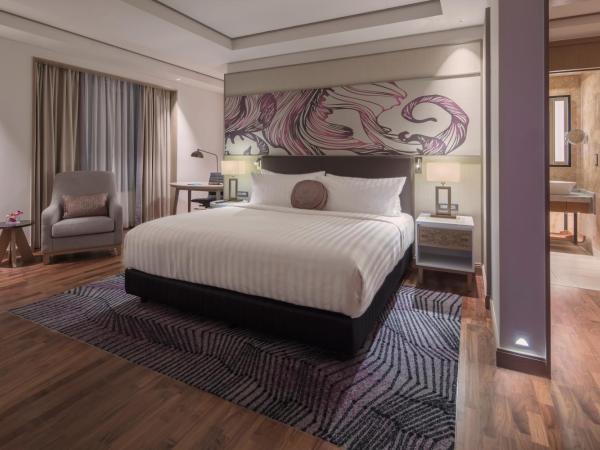 Amari Johor Bahru : photo 4 de la chambre suite junior avec accès au salon exécutif