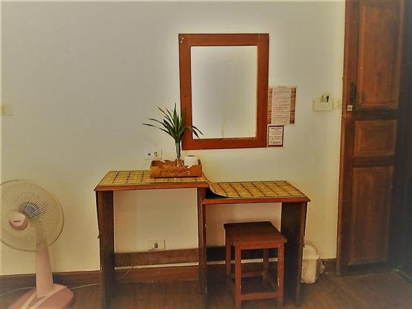 Tropical Garden Bungalow : photo 3 de la chambre chambre lits jumeaux standard avec ventilateur