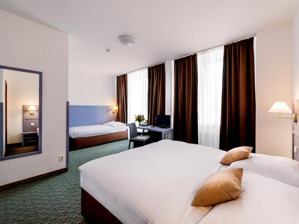 Central Hotel Prague : photo 4 de la chambre chambre triple supérieure