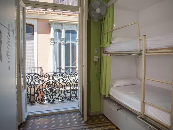 River Hostel : photo 5 de la chambre lit superposé dans dortoir de 8 lits