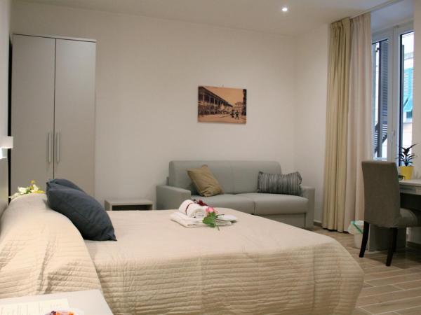 Real Rooms : photo 3 de la chambre chambre double avec lit d'appoint