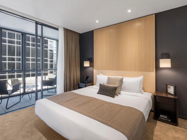 SKYE Hotel Suites Parramatta : photo 1 de la chambre suite skye deluxe 