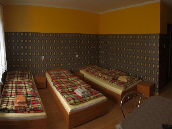 Pod Kasztanem : photo 8 de la chambre chambre triple avec salle de bains privative