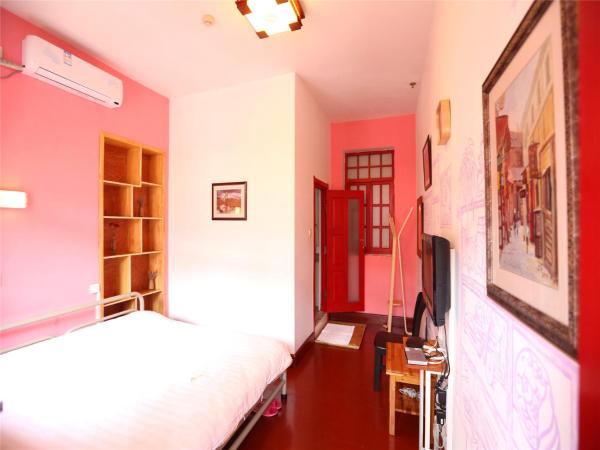 Wheat Youth Hostel Qingdao : photo 2 de la chambre chambre supérieure lit queen-size