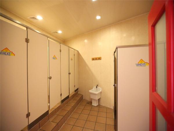 Wheat Youth Hostel Qingdao : photo 3 de la chambre lit dans dortoir mixte de 8 lits 