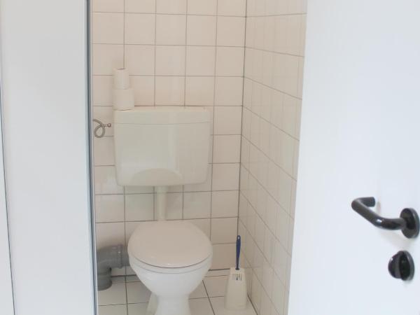 Die Fabrik - Hostel : photo 6 de la chambre chambre simple avec salle de bains commune