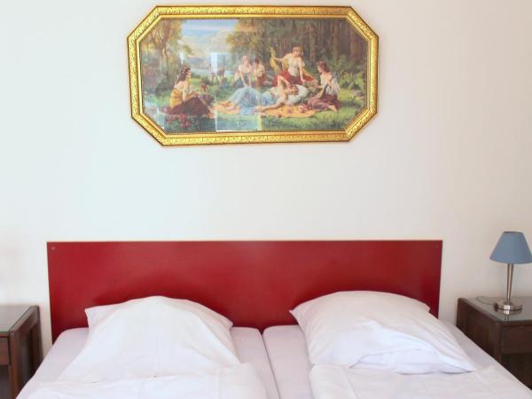 Die Fabrik - Hostel : photo 10 de la chambre chambre double avec salle de bains commune