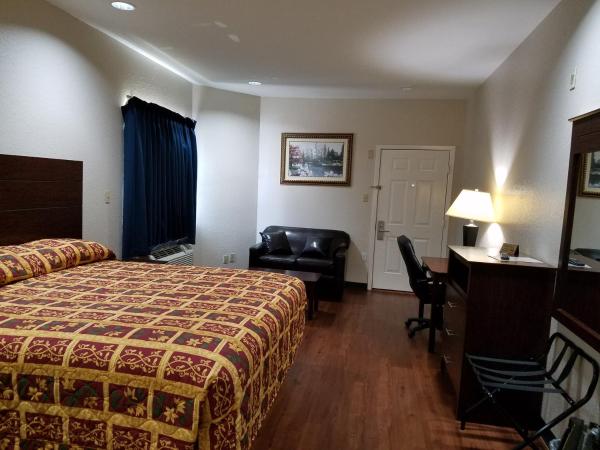 Scott Inn & Suites - Downtown Houston : photo 5 de la chambre chambre lit king-size - non-fumeurs