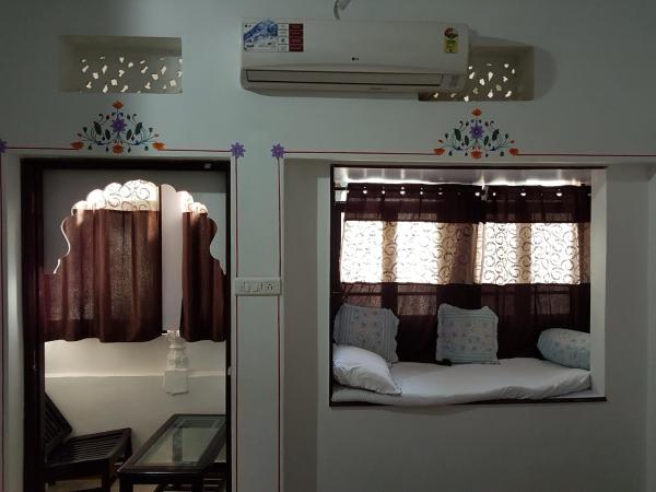 The Royal Lake View Villa : photo 3 de la chambre chambre double supérieure