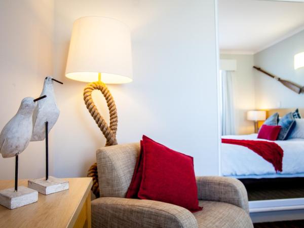 Manly Marina Cove Motel : photo 1 de la chambre suite commodore avec balcon