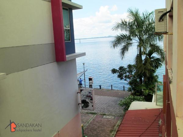 Sandakan Backpackers Hostel : photo 3 de la chambre chambre double standard