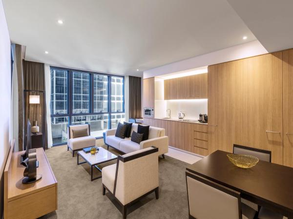 SKYE Hotel Suites Parramatta : photo 10 de la chambre chambre deux lits queen-size premier