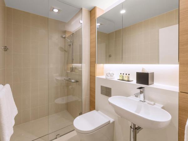 SKYE Hotel Suites Parramatta : photo 7 de la chambre hébergement premier 2 lits king-size 