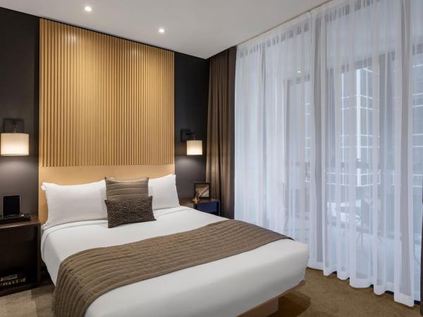 SKYE Hotel Suites Parramatta : photo 6 de la chambre chambre deux lits queen-size premier