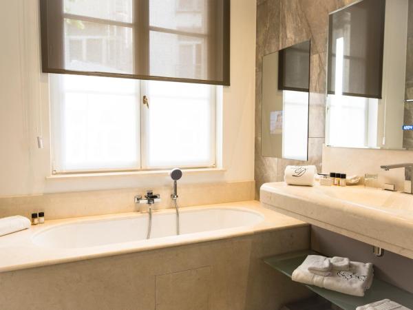 Hôtel Le Dixseptième : photo 8 de la chambre suite junior - vue sur jardin