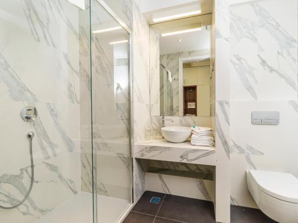 Rooms Oasis Life : photo 6 de la chambre suite junior deluxe avec terrasse