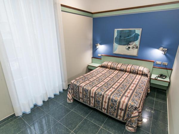 Le Petit Hotel : photo 6 de la chambre chambre double standard