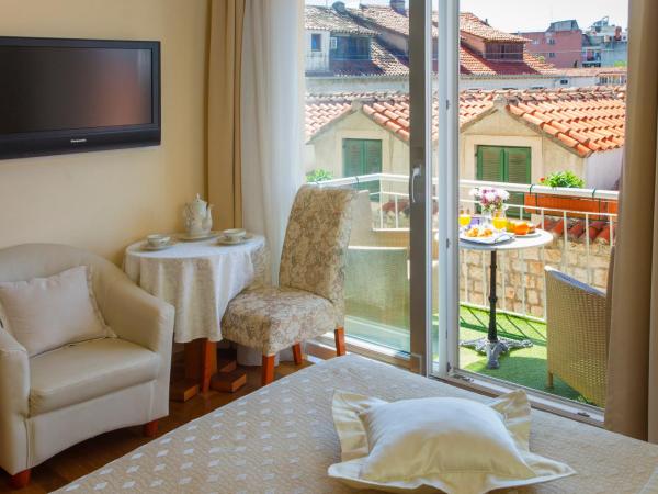 Royal Suites : photo 3 de la chambre chambre double supérieure avec balcon