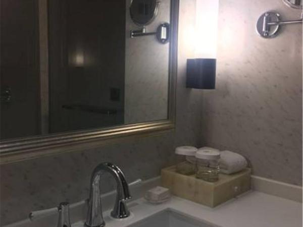 Golden Tulip Bund New Asia (The Former Jinjiang Metropolo Hotel Classiq Shanghai,Rock Bund) : photo 3 de la chambre suite deluxe avec lit king-size