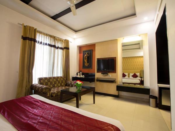 Hotel Krishna - By RCG Hotels : photo 5 de la chambre chambre deluxe double ou lits jumeaux