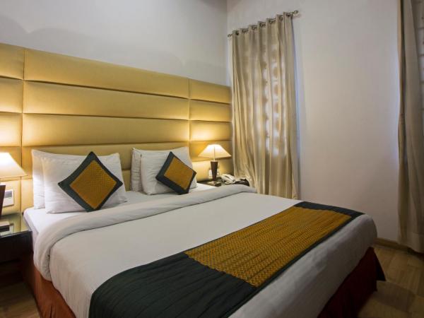 Hotel Krishna - By RCG Hotels : photo 7 de la chambre chambre deluxe double ou lits jumeaux